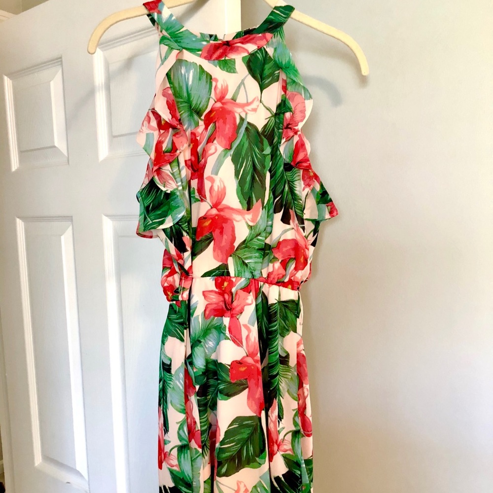 The Hibiscus Versona Hawaiian Tassel Sundress!